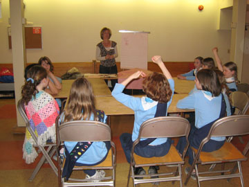 Girl Guides at a LINKages training session Girl Guides training for intergenerational interaction